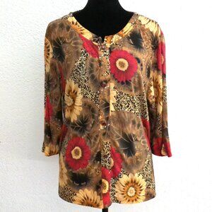 Red/brown floral 3/4 sleeves shirt, with little studs design